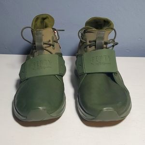 Women's Puma Green Fenty by Rihanna Size 7.5